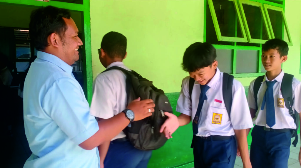 Suasana Haru dan Antusiasme Memenuhi Hari Pertama Masuk Sekolah di SMP Xaverius Kotabumi